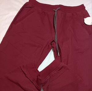Neff Maroon Sweatpants ~Never Worn~ M NWT great sweatpants and material